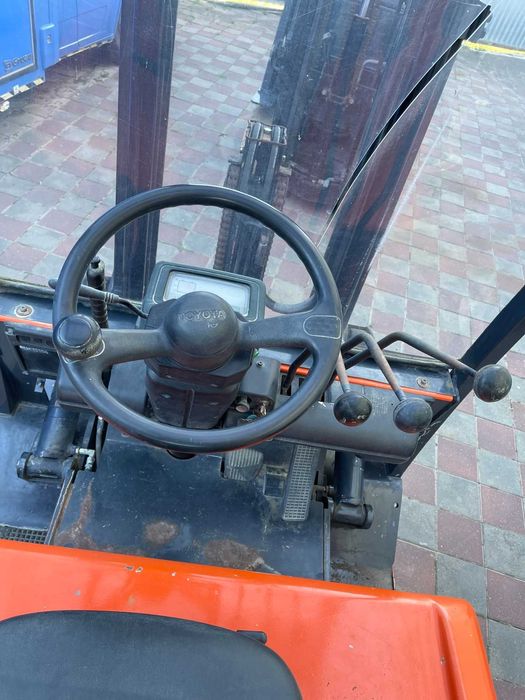 Електричний навантажувач Toyota FBMF20 2т 80V
