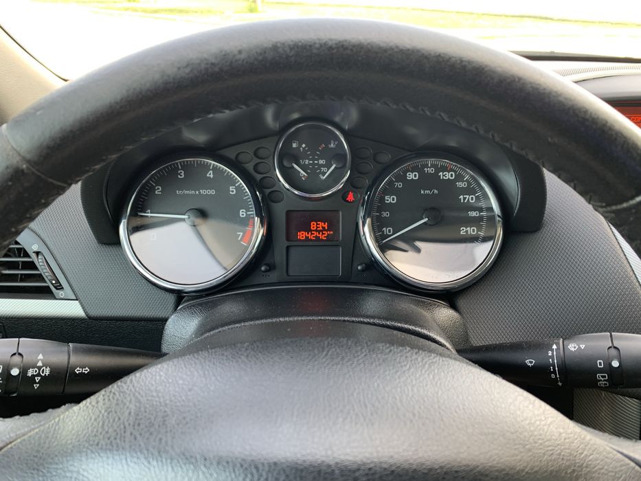 Peugeot 207 // AC// ISOFIX // 184 mkms