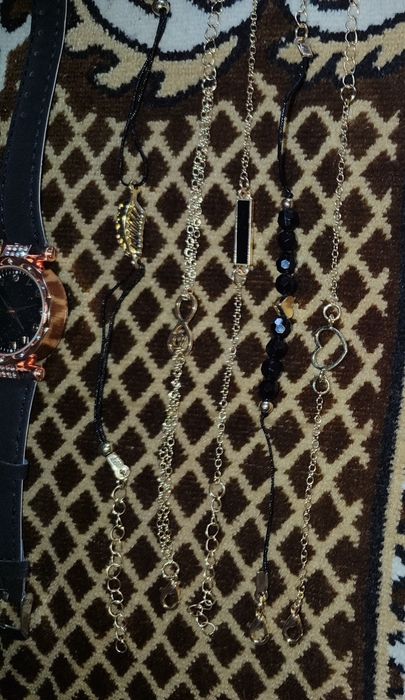 Набором 6шт новые часы и браслеты