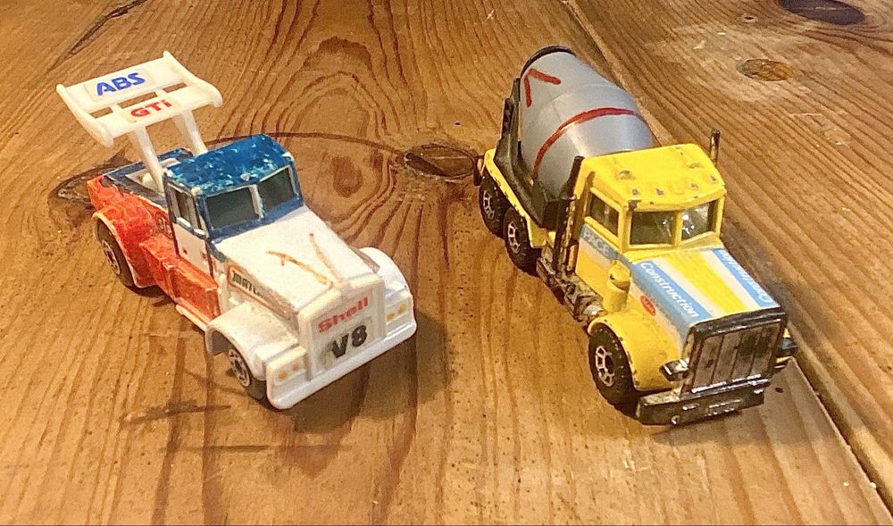 Brinquedo | Matchbox - Vários veículos | 1/50 a 1/100