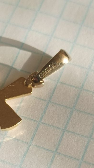 Золотой крестик essemme.750 проба.