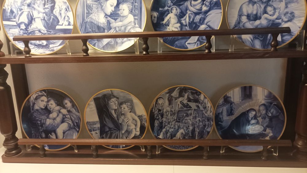 Pratos de natal da Philae com certificado e estante de madeira