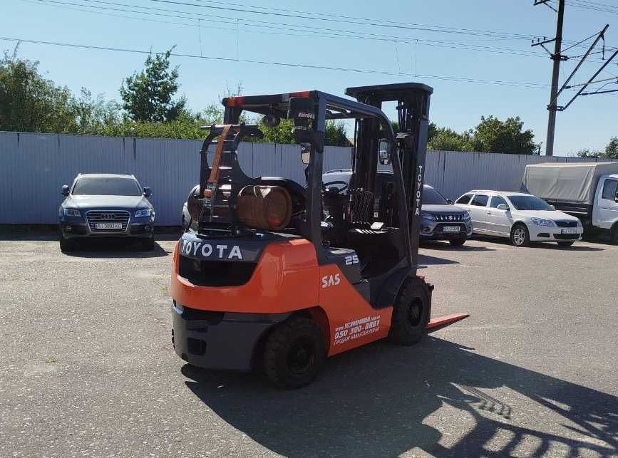 Газовий навантажувач TOYOTA 2,5 тони / Погрузчик TOYOTA 2,5 тонны