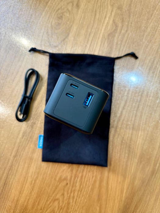 Power Bank Anker 737