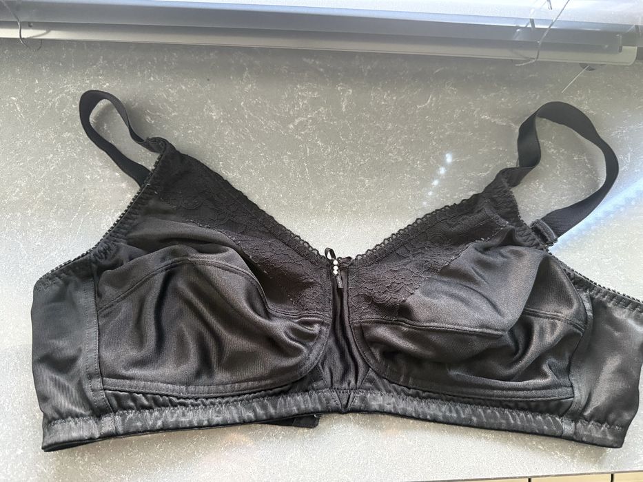Biustonosz amoena nancy 90 a