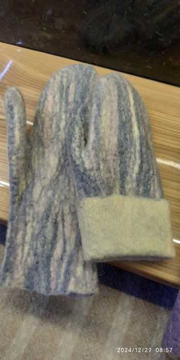 Рукавички валяні з вовни