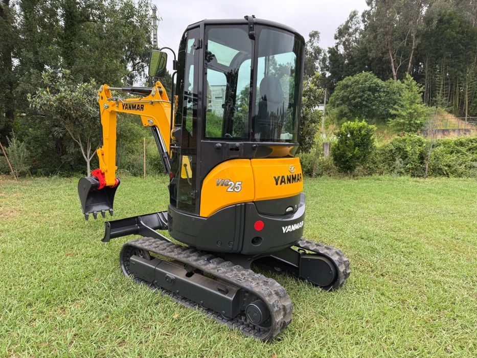 Mini escavadora yanmar 2.5 tn