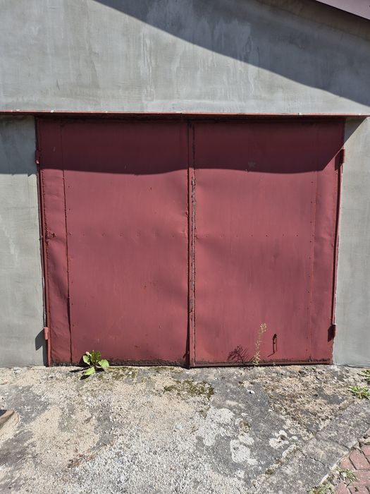 Brama garazowa blaszana