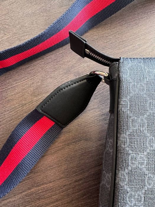 Продам оригинальную мужскую сумку Gucci GG supreme crossbody bag