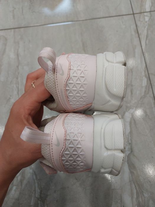 Оригінальні кросівки Nike zoom vomero 5 в ідеальному стані