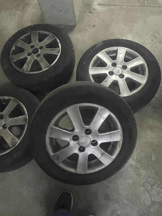 Vendo jantes 14 com os pneus