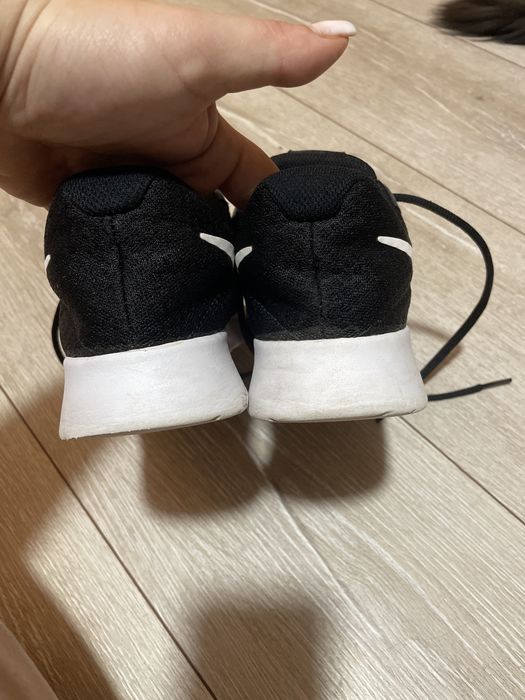 Кросівки жіночі 39р Nike