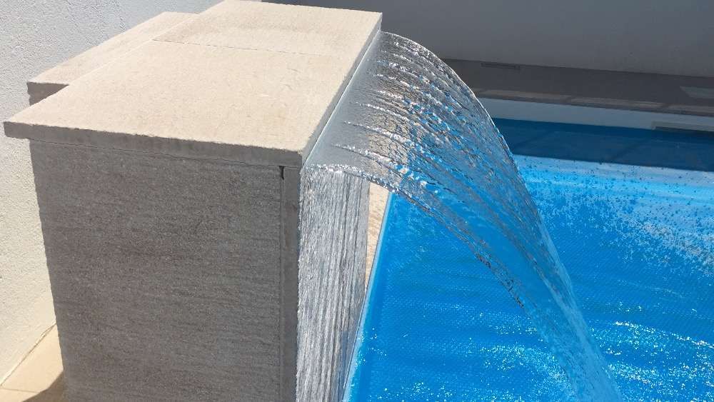 Cascata para piscina cascais piscinas
