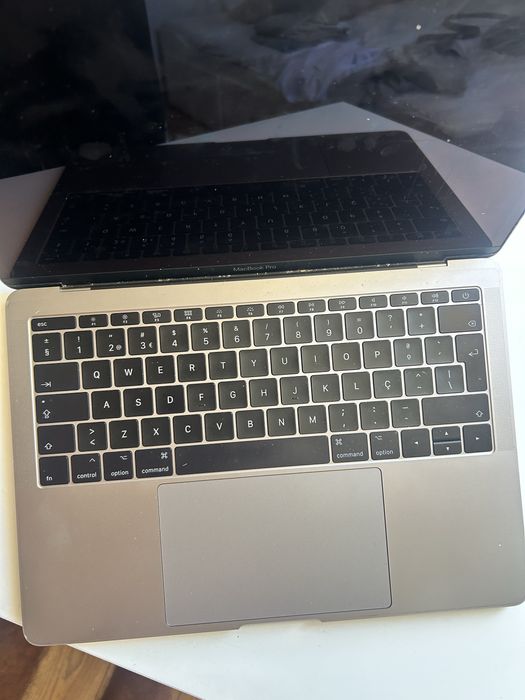 Macbook Pro 2017 para Peças512692963520040961