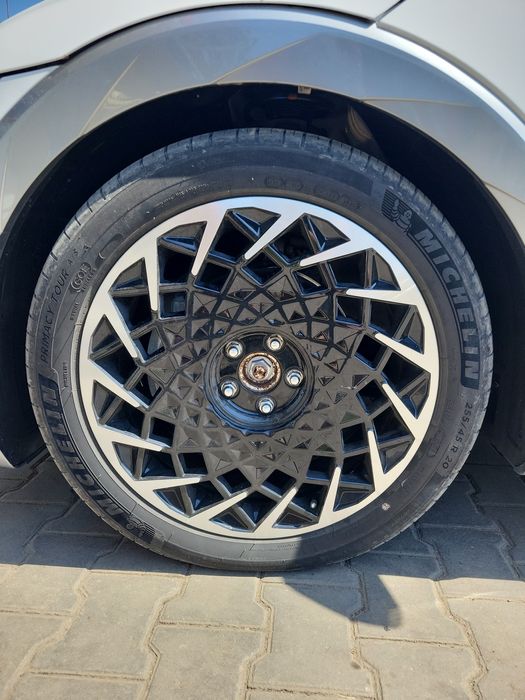 Michelin Primacy Tour 255 45 R20 покрышка шина Ionic 5 Limited