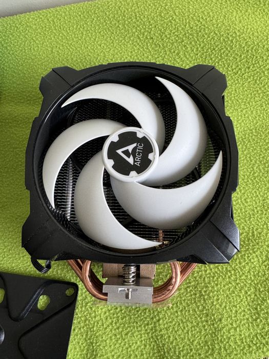 Cooler Artic i35 Novo nunca usado