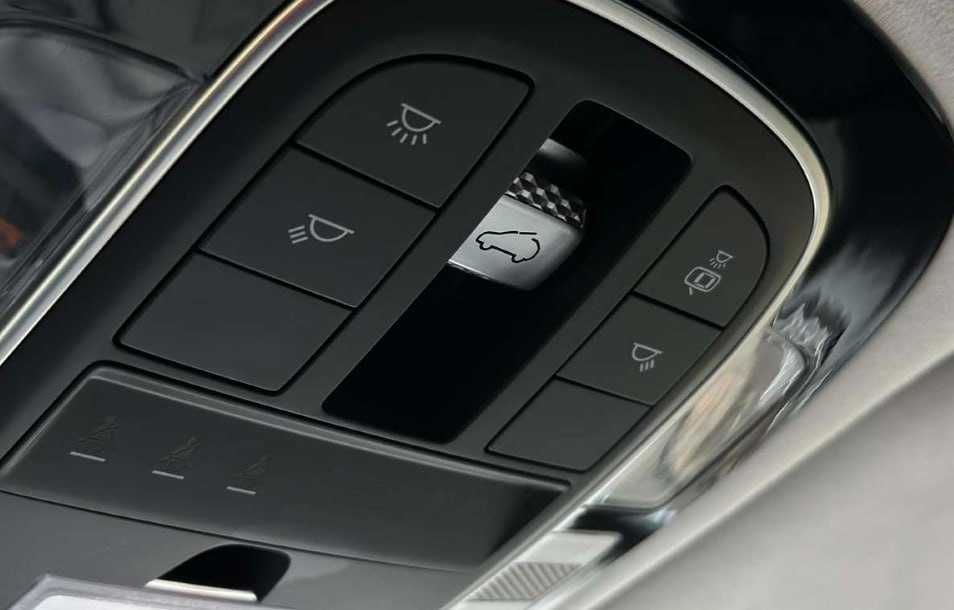 Продам Hyundai Santa Fe 2021 року