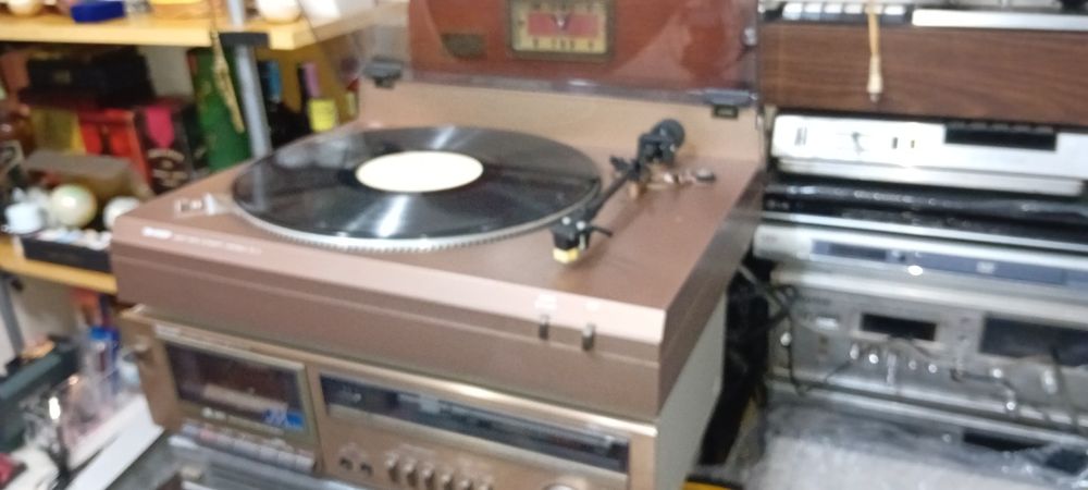 Radio gira discos cassetes amplificador SHARP