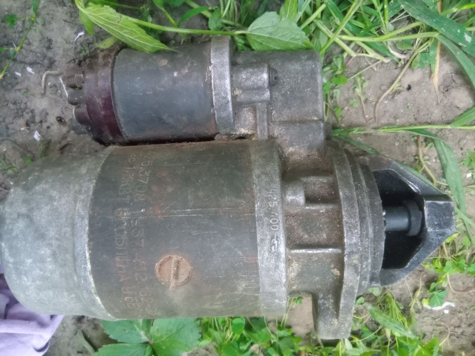 Продаю все що на фото + мотор  на ваз копейку