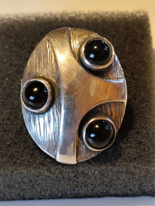 Duży srebrny pierscionek