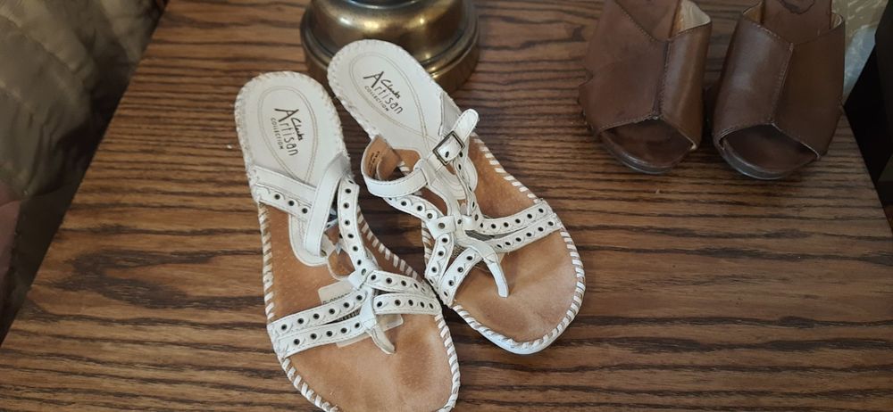 Шльопанці жіночі