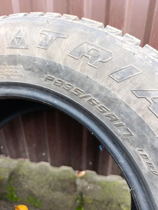 Шини колеса 235 65 17