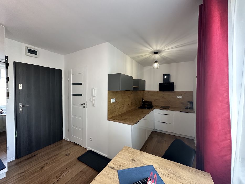 Wynajmę umeblowaną KAWALERKĘ w centrum Jeleniej Góry