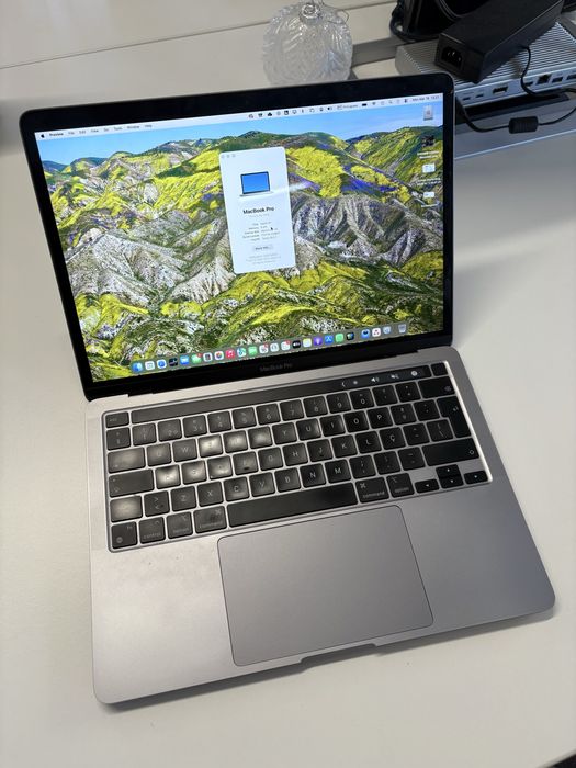 Macbook pro 13  M1 2020 8Gb Ram 512Gb SSD