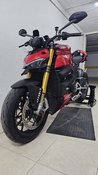 Ducati Streetfighter V4S