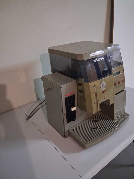 Vending Saeco Ambra com moedeiro