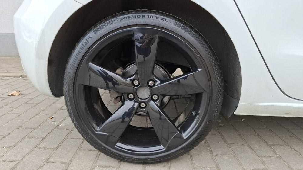 A1 Sportback 14r 137tys km 18 rotor 2.0tdi 180km 420nm full