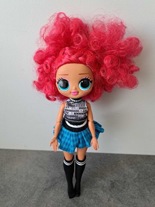Lalkęa LOL Surprise OMG Doll i 75 kolekcjonerski kart 75sztuk Gratis