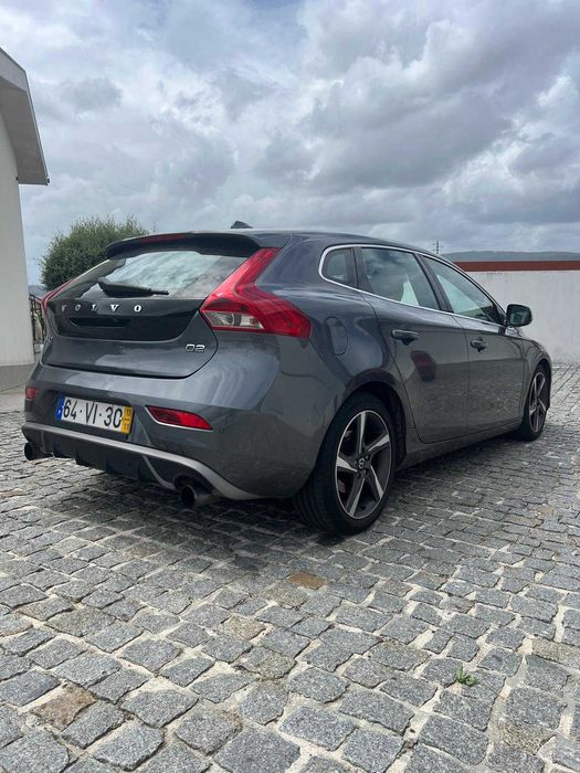 Volvo V40 R-Design D2