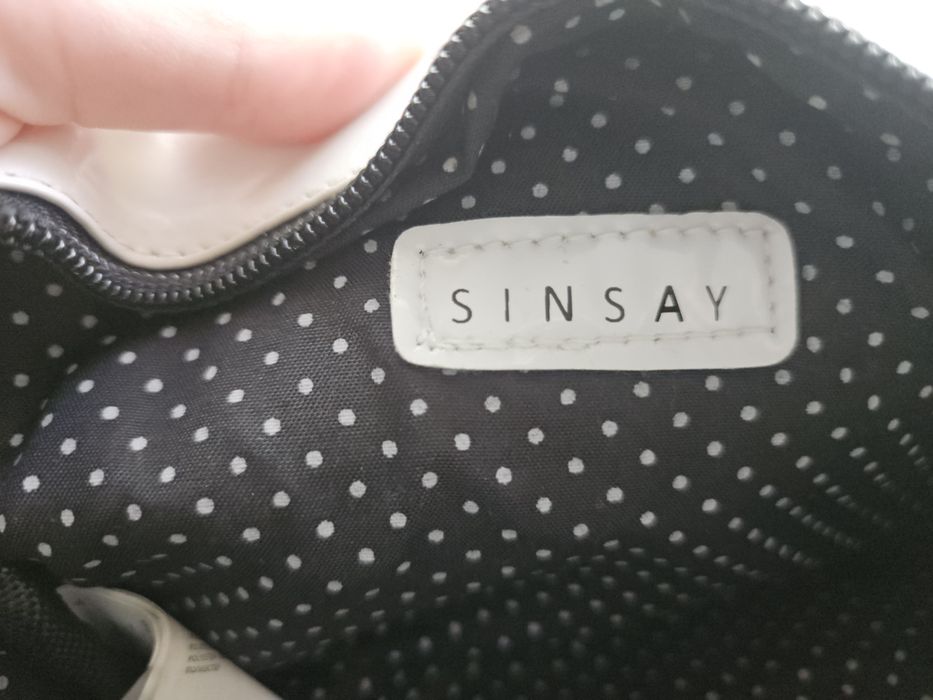 Косметичка бу sinsay