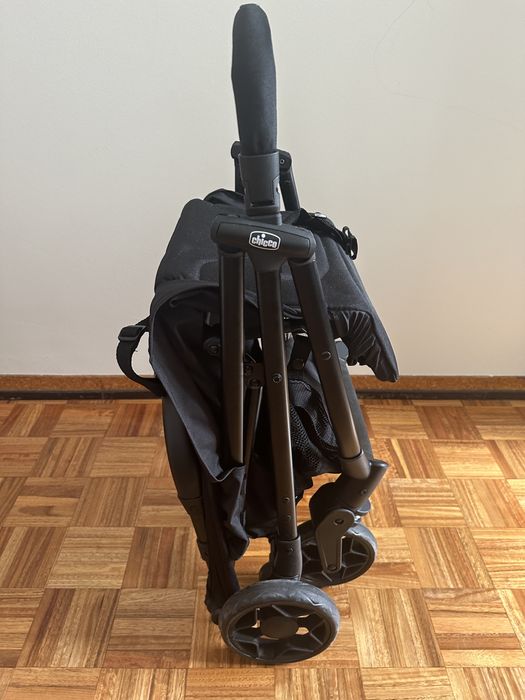 Carrinho Chicco Urbino Preto – Como novo, comprado em setembro