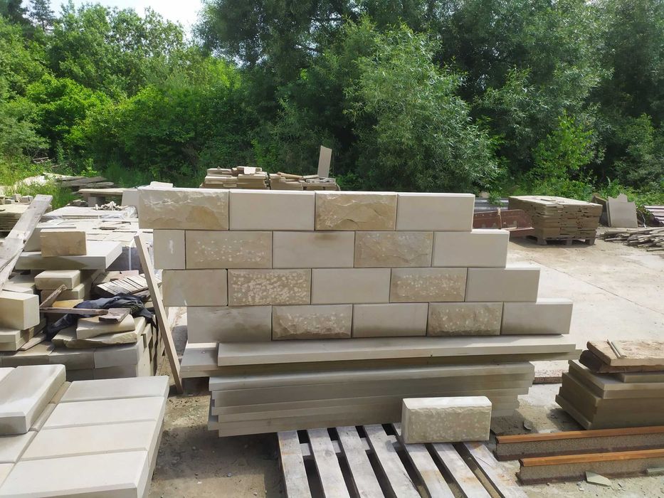 Теребовлянський камінь пісковик, вироби, плитка, парапет, лапша