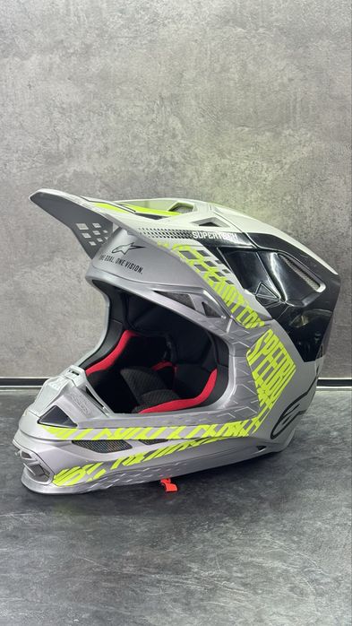 Мотошолом Alpinestars Supertech M8 — Топовий захист та технології