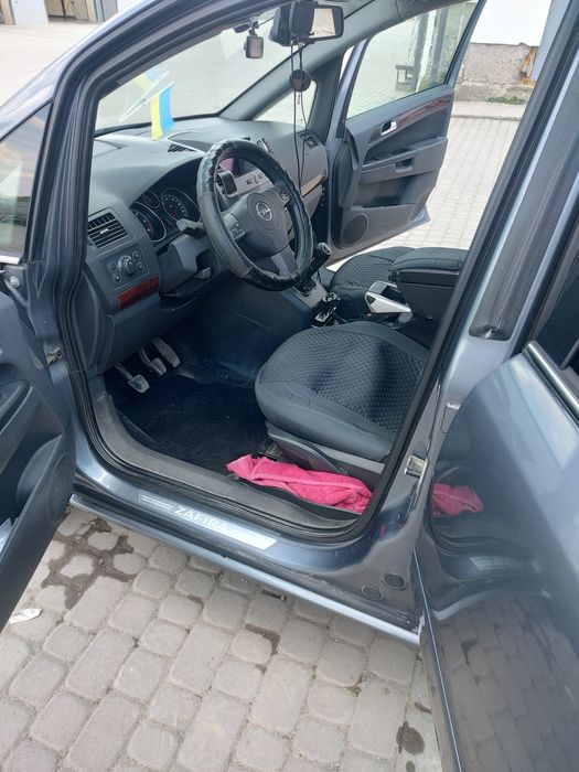 Opel Zafira b 1.9ctdi 2005 рік