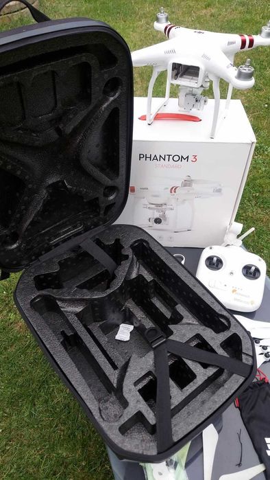 Dron DJI Phantom 3 Standard + plecak (odbytych 10 lotów)