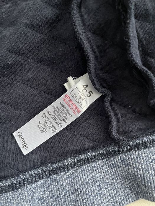 Bluza z kapturem na suwak