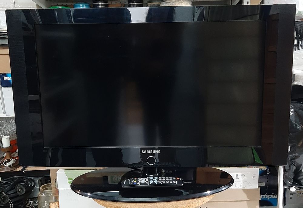 Televisão de marca Samsung