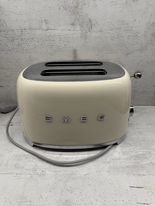 Toster smeg opiekacz beżowy srebrny nowoczesny