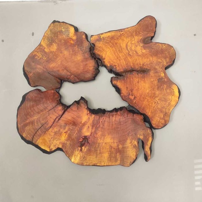 Мегакрутезні дерев'яні панно