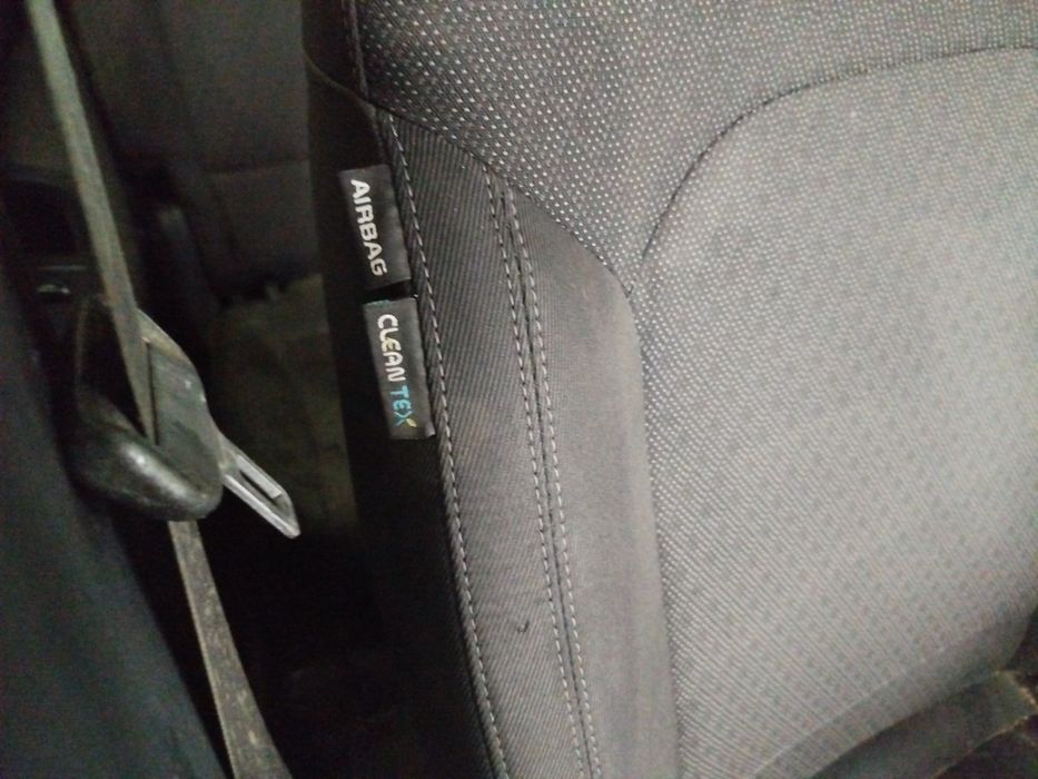 Airbag banco direito KIA Carens IV