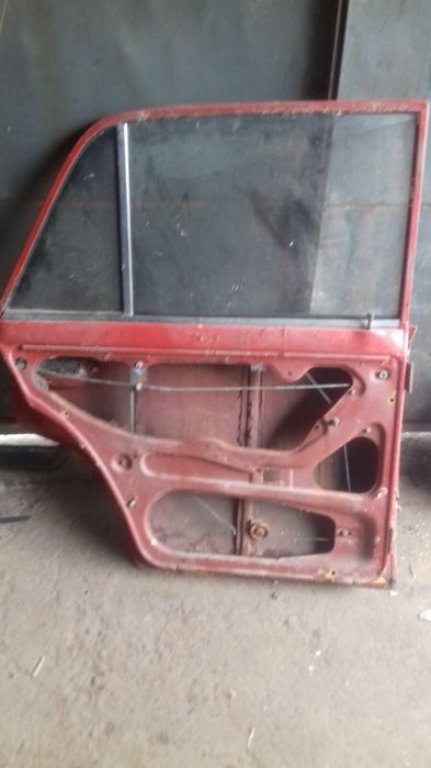 Двері задні ліві ваз 2101 взборі без обшивки