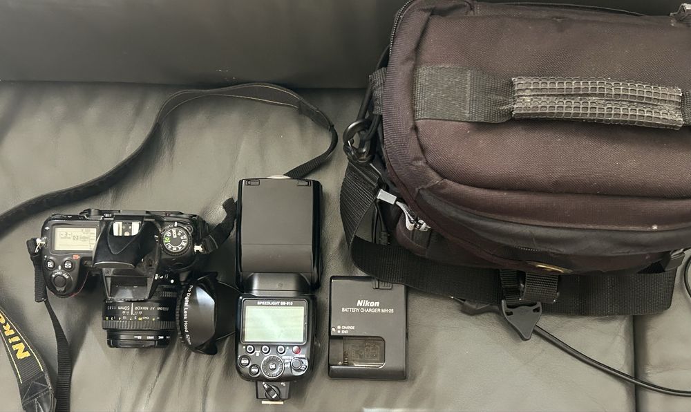 Sprzedam Nicon d7000 caly dobry zestaw