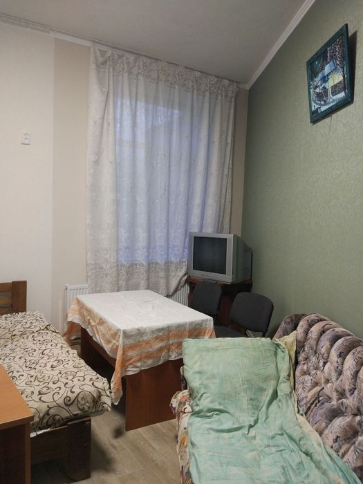 Сдам в аренду двух комнатную квартиру на южном вокзале возле метро,