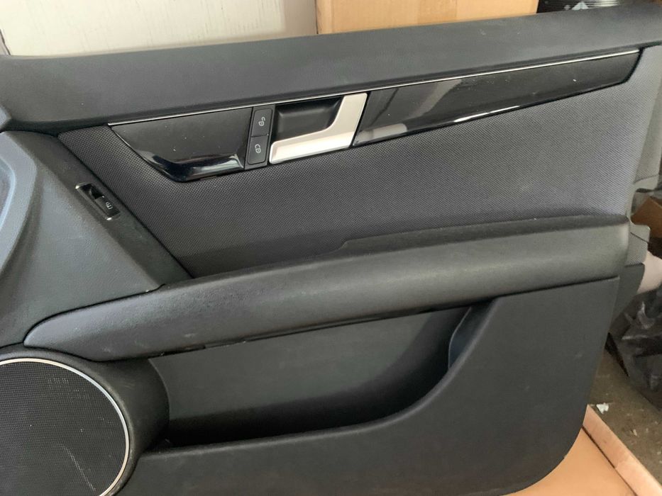 Mercedes C klasa W204 LIFT TAPICERKA Boczek drzwi przód