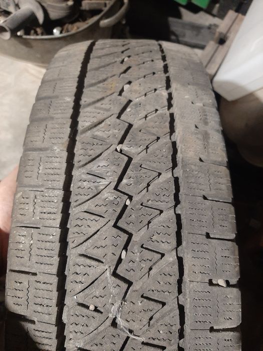 Колеса. Шины.Резина. 205/ 75/ R16C .235/65/16С