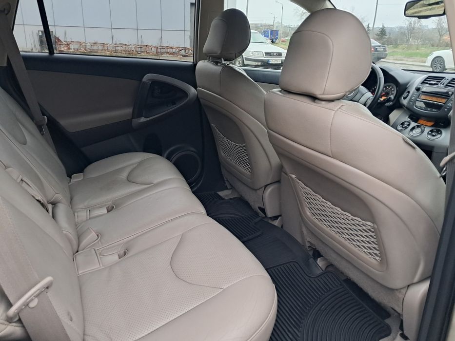 Продам Toyota  RAV 4. 3.5 мотор